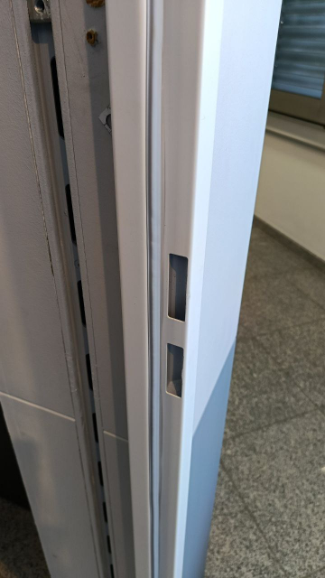 Техническая дверь ZKD-1 Hormann, RAL 9016, для проема 700х2000/2100 мм